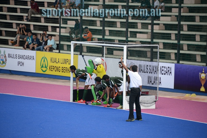 Ind 4 Pak 2124