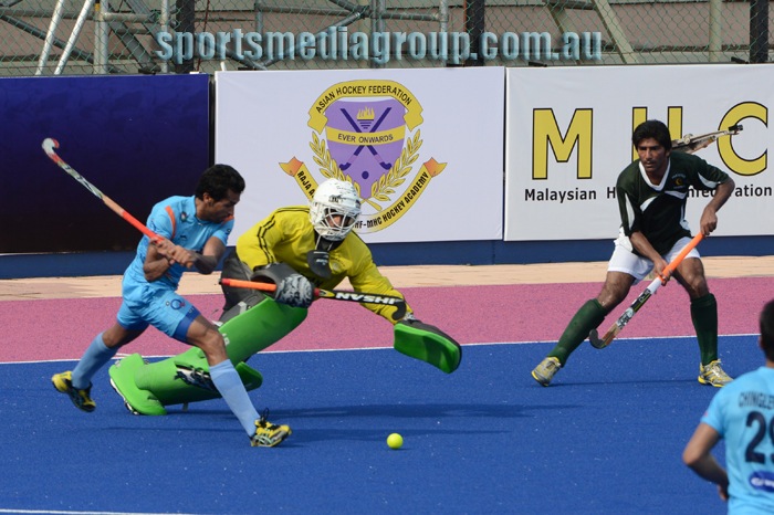 Ind 4 Pak 2352